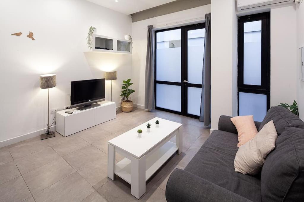 Loft Next To Calle Betis, Best Area Of Seville-Sevillarooms المظهر الخارجي الصورة